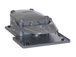 Foot switch, K series, one pedal, with free actuation, metal body, open. Contacts 1NO+1NC snap action