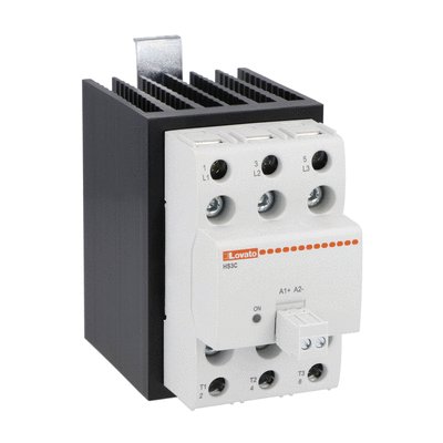 Solid state relay complete with heatsink, three-phase (3 controlled), 25A, 4...32VDC, screw terminals