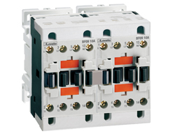 Reversing contactor assembly, AC coil, external interlock with power and auxiliary wiring, 12A AC3 in AC, 5.7kW. Coil voltage 48VAC 50/60Hz