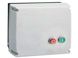 Star-delta starter, enclosed starter, with START and STOP/RESET buttons. Starting time up to 12 seconds and a maximum of 30 operations/hour, max IEC operating current 50A. Coil voltage 400VAC 50/60Hz