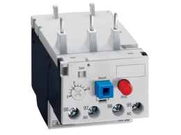 Motor protection relay, non phase failure/non single-phase sensitive. Three-pole (three-phase), manual or automatic resetting. Direct mounting on BF09 - BF38 contactors, 6.3...10A