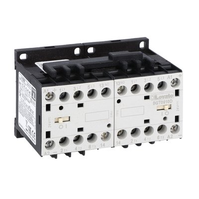 Reversing contactor assembly, DC coil, built-in interlock with power wiring only, 9A AC3 in DC, 4kW. Coil voltage 125VDC